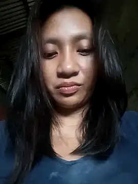 Snapshot of lyn_cute18 chatting on October 2025 01:02:02 AM lyn cute18 online show from October 2025 01:02:02 AM