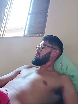 Snapshot of FerrariniHott chatting on November 2025 09:31:01 AM FerrariniHott online show from November 2025 09:31:01 AM