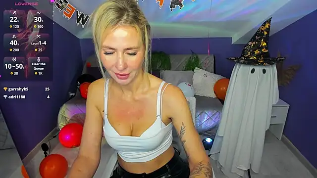 Snapshot of MadamMilly_ chatting on November 2025 06:36:01 AM MadamMilly online show from November 2025 06:36:01 AM