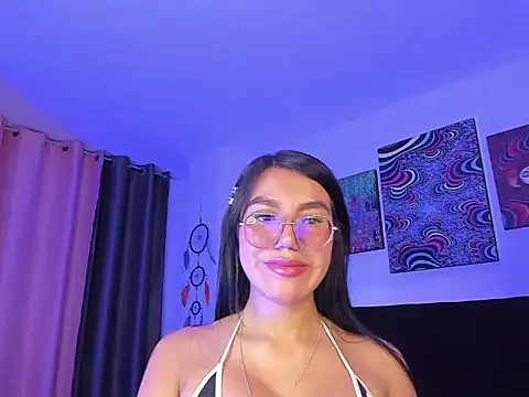 Snapshot of violetbunnyy1 chatting on December 2025 12:39:02 AM violetbunnyy1 online show from December 2025 12:39:02 AM