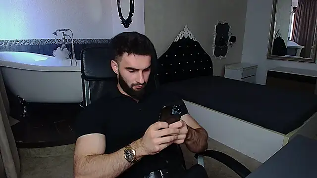 Snapshot of MicahLane chatting on May 2026 05:01:02 AM MicahLane online show from May 2026 05:01:02 AM