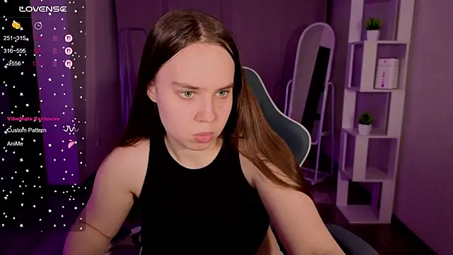 LunaDreeam online show from November 2025 03:34:02 PM