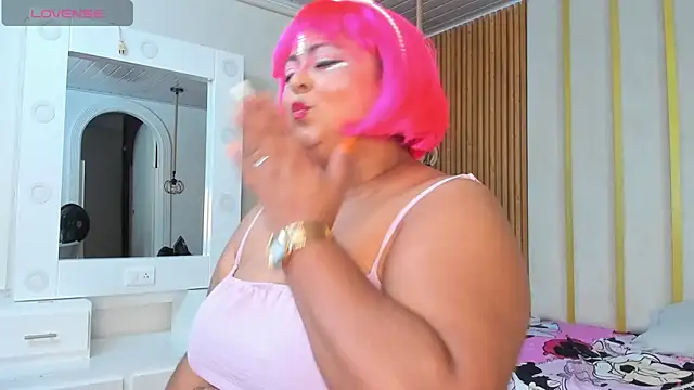 Snapshot of Hanna_curvy_ chatting on October 2025 11:29:01 AM Hanna curvy  online show from October 2025 11:29:01 AM