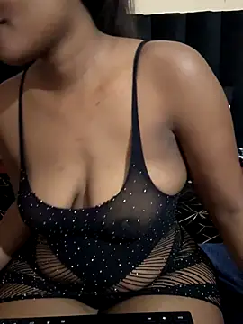 Nicole bash online show from October 2025 06:47:01 AM