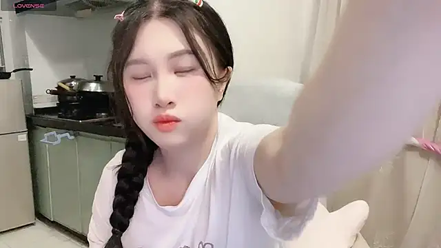 Snapshot of anna-888- chatting on November 2025 06:39:01 PM anna-888- online show from November 2025 06:39:01 PM