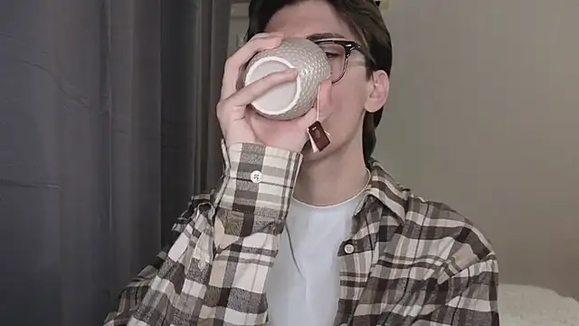 Oliver star boy  online show from November 2025 05:34:02 PM