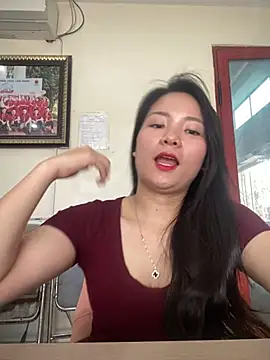 Snapshot of Bee_Yellow00 chatting on March 2026 02:55:02 AM Bee Yellow00 online show from March 2026 02:55:02 AM