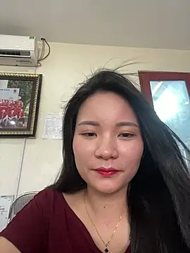 Bee Yellow00 online show from June 2026 04:46:02 AM