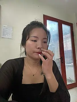 Bee Yellow00 online show from July 2026 04:27:02 AM