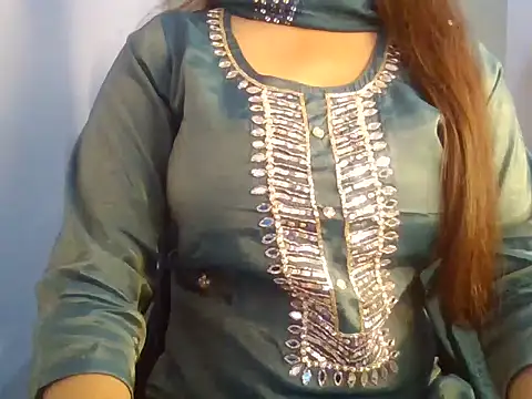 Snapshot of QUEEN_SUKU__ chatting on October 2025 05:37:02 AM QUEEN SUKU   online show from October 2025 05:37:02 AM