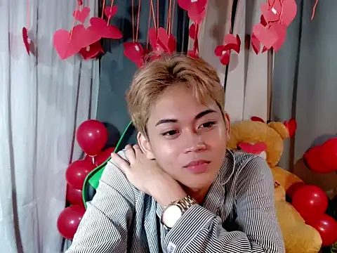 AsianCuteGuy21 online show from February 2026 02:41:02 AM