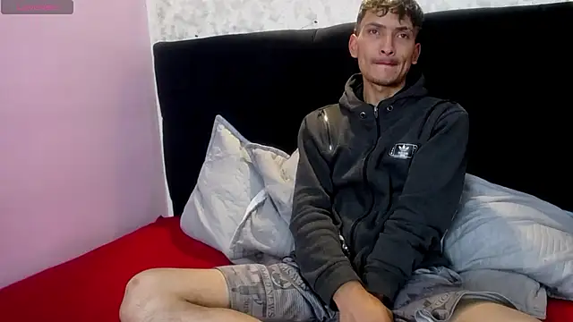 Snapshot of SavageLover_ chatting on November 2025 04:27:01 AM SavageLover online show from November 2025 04:27:01 AM