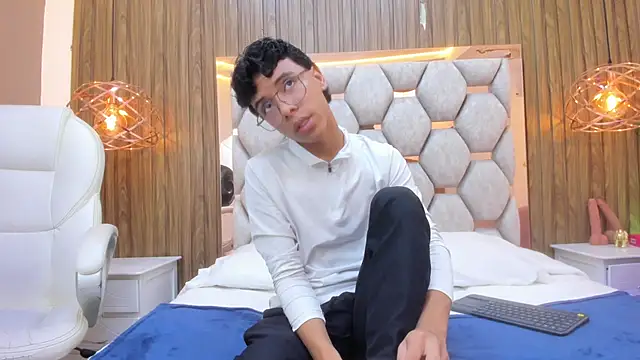 adams bobby online show from June 2026 11:52:02 AM