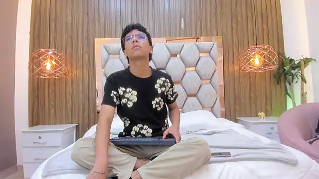 adams bobby online show from June 2026 11:14:01 AM