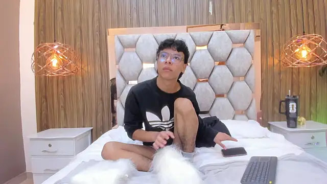 adams bobby online show from June 2026 11:13:01 AM