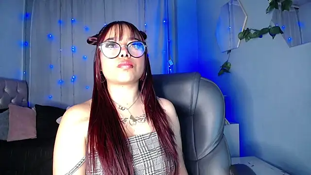 Snapshot of LittleNathy_ chatting on November 2025 11:31:01 AM LittleNathy online show from November 2025 11:31:01 AM