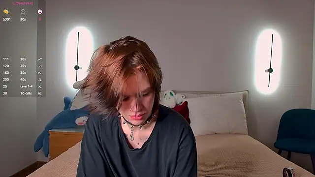 LoraPuffs online show from May 2026 02:32:02 PM