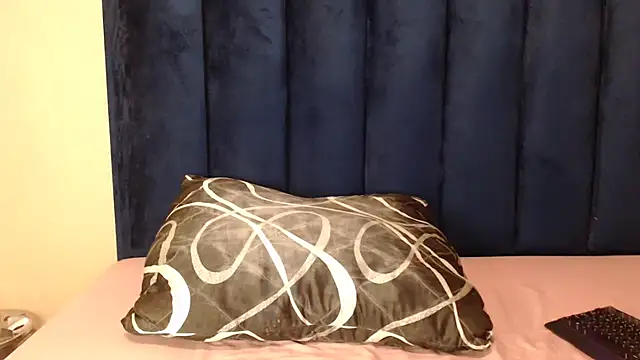 Snapshot of FUNBOOTYXX chatting on December 2025 08:05:01 PM FUNBOOTYXX online show from December 2025 08:05:01 PM