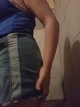 Snapshot of ayluu_1 chatting on October 2025 03:14:01 AM ayluu 1 online show from October 2025 03:14:01 AM