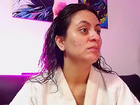 Snapshot of Caroline_Jons chatting on November 2025 02:05:02 PM Caroline Jons online show from November 2025 02:05:02 PM