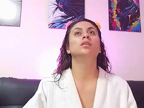 Snapshot of Caroline_Jons chatting on November 2025 11:43:02 AM Caroline Jons online show from November 2025 11:43:02 AM