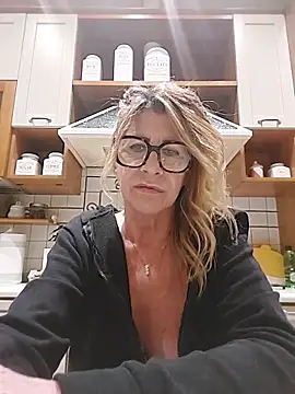 susylux online show from April 2026 10:51:02 PM