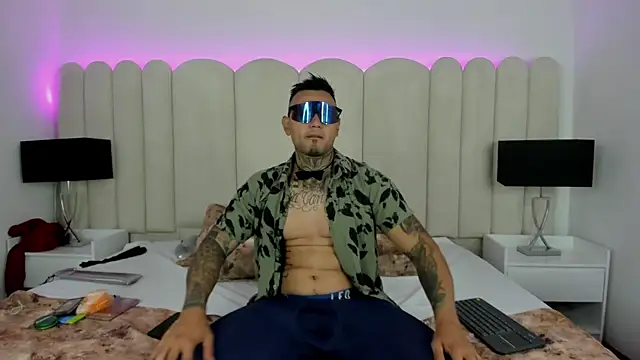 Snapshot of honey_madness chatting on November 2025 05:26:01 PM honey madness online show from November 2025 05:26:01 PM