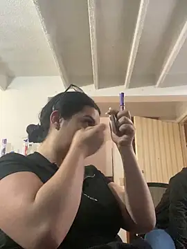 Kloe Novoa online show from December 2025 01:16:02 PM