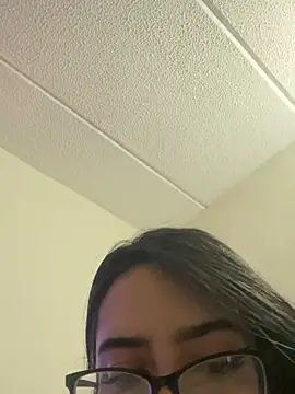 Kloe Novoa online show from April 2026 04:37:01 PM