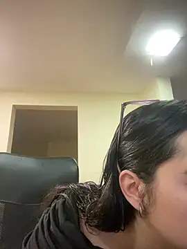 Kloe Novoa online show from April 2026 12:10:02 PM