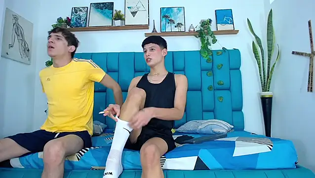 Snapshot of Hot_Boys_Latinos_X chatting on November 2025 10:09:02 PM Hot Boys Latinos X online show from November 2025 10:09:02 PM