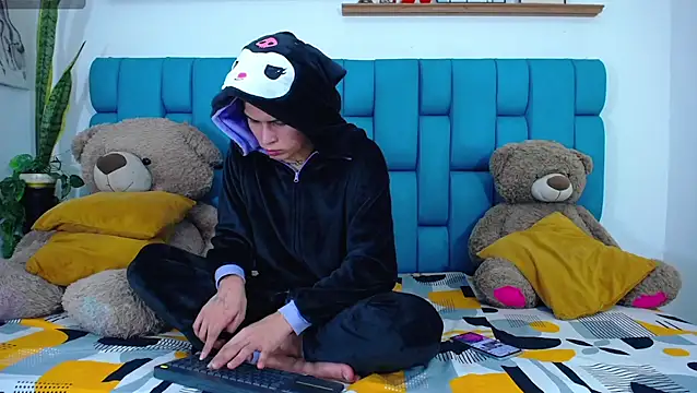 Hot Boys Latinos X online show from March 2026 02:00:02 PM