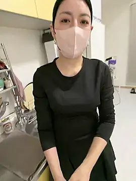 akimix xoxo online show from March 2026 11:15:02 AM