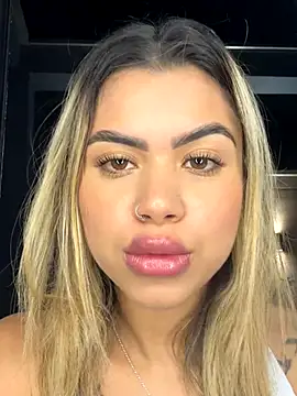 Alanna-foxx online show from October 2025 12:13:01 AM