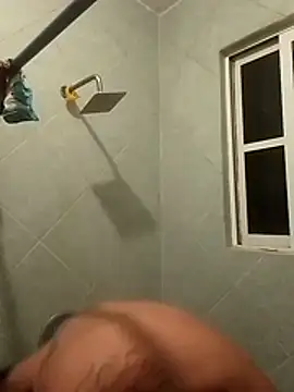 Snapshot of Ojitosbrrr chatting on November 2025 07:56:01 AM Ojitosbrrr online show from November 2025 07:56:01 AM