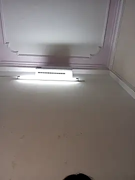 Snapshot of ezabel- chatting on November 2025 01:33:02 PM ezabel- online show from November 2025 01:33:02 PM