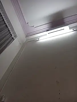 Snapshot of ezabel- chatting on November 2025 01:24:02 PM ezabel- online show from November 2025 01:24:02 PM