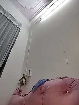 Snapshot of ezabel- chatting on December 2025 01:05:02 PM ezabel- online show from December 2025 01:05:02 PM