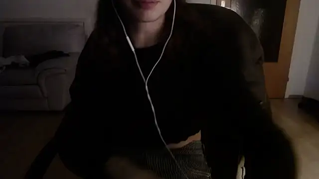 Snapshot of bellefleurrr chatting on November 2025 11:05:01 PM bellefleurrr online show from November 2025 11:05:01 PM