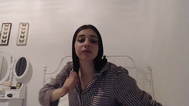 Snapshot of bellefleurrr chatting on April 2026 11:16:01 PM bellefleurrr online show from April 2026 11:16:01 PM
