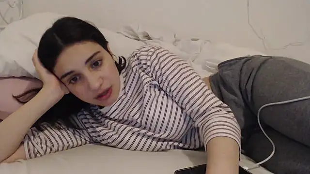Snapshot of bellefleurrr chatting on April 2026 07:42:02 PM bellefleurrr online show from April 2026 07:42:02 PM