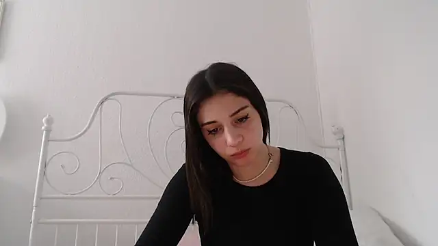 Snapshot of bellefleurrr chatting on May 2026 05:51:01 PM bellefleurrr online show from May 2026 05:51:01 PM