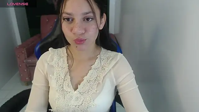 Snapshot of velvetvixen_t chatting on November 2025 12:59:02 PM velvetvixen t online show from November 2025 12:59:02 PM