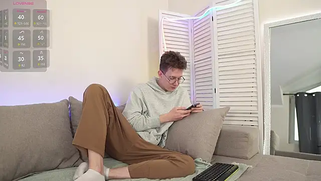 Teddy Parker online show from November 2025 08:14:02 AM