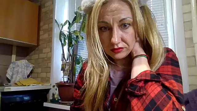 Snapshot of LilaniLoverx chatting on November 2025 01:34:02 PM LilaniLoverx online show from November 2025 01:34:02 PM