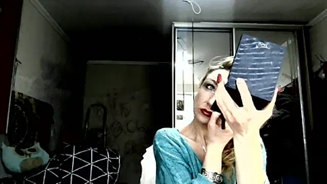 Snapshot of LilaniLoverx chatting on January 2026 12:44:02 PM LilaniLoverx online show from January 2026 12:44:02 PM