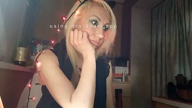 LilaniLoverx online show from April 2026 11:33:02 PM