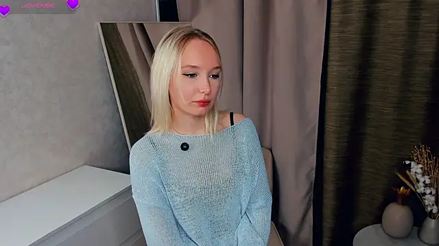 NorikoLiebeck online show from October 2025 12:40:02 PM