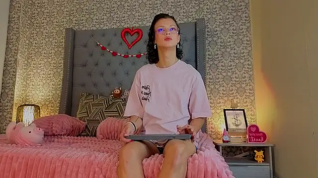 Indi rave online show from February 2026 01:05:01 PM