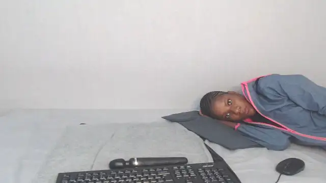 EbonyTinyX online show from December 2025 04:23:01 PM